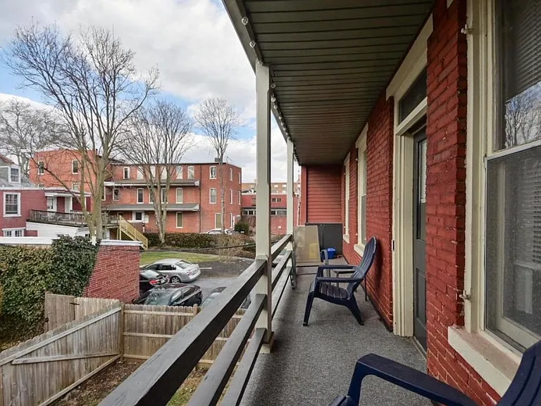 113 E Walnut St #3 — Photo 7