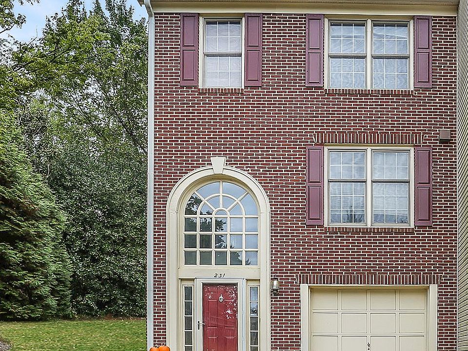 1st image of 231 Yale Dr