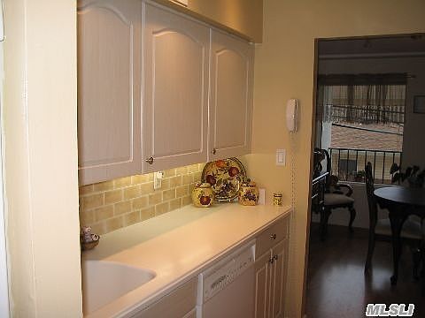 4th image of 235 Park Ave