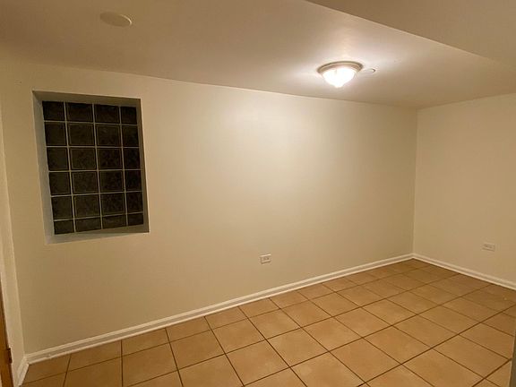 5th image of 2038 N Keeler Ave #G