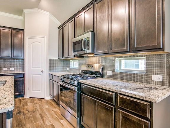 5th image of 2404 Prospect Park Ln