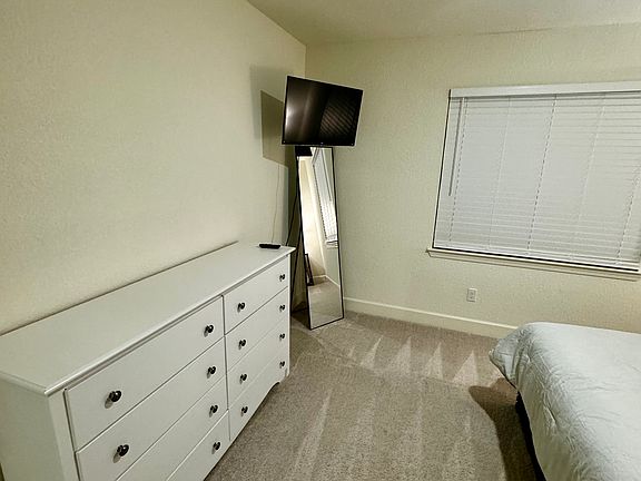 4th image of 507 Fox Branch Dr