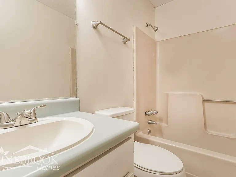 2315 Rutherford Ave — Photo 14