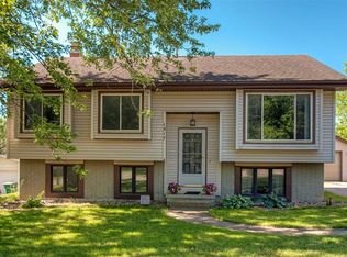 1517 W Detroit Ave, Indianola, IA 50125