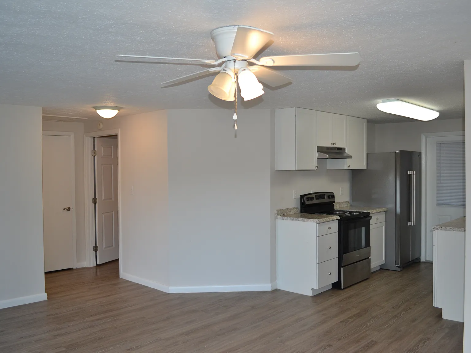 2 bed, 820 sqft, $1,575 — Photo 1