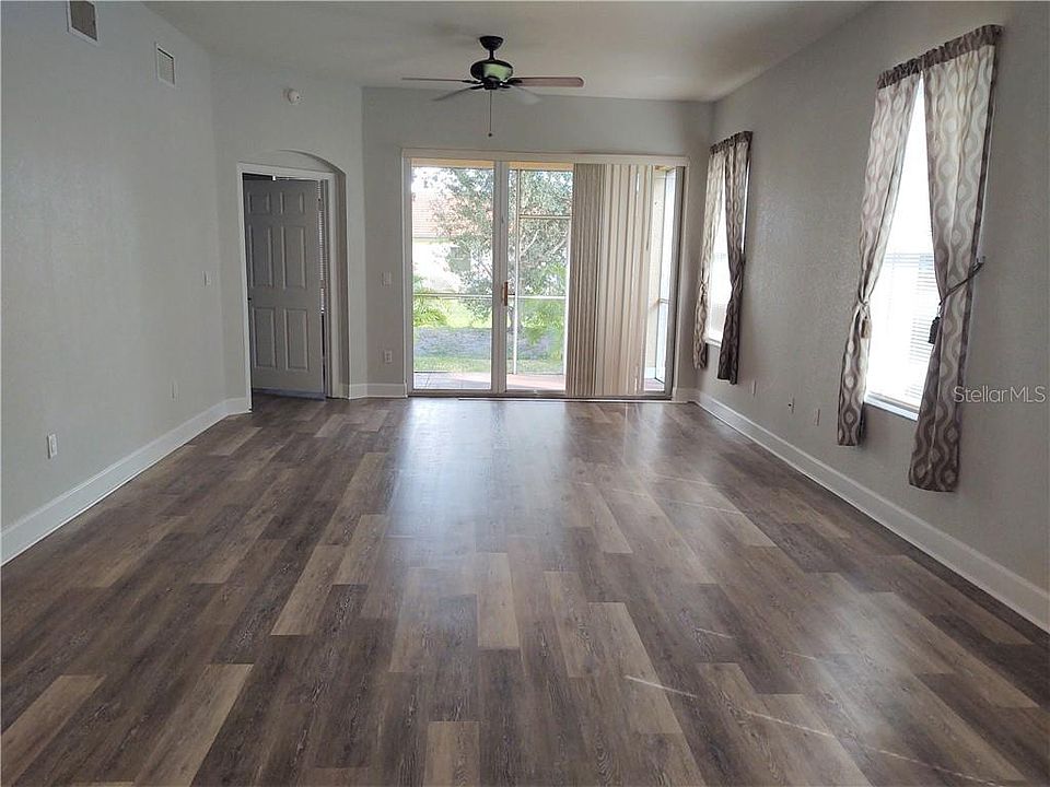 1st image of 240 W End Dr Unit 213