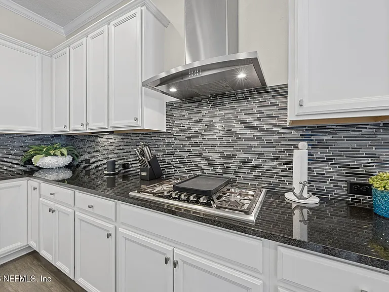 45 Tamarac Ave — Photo 18