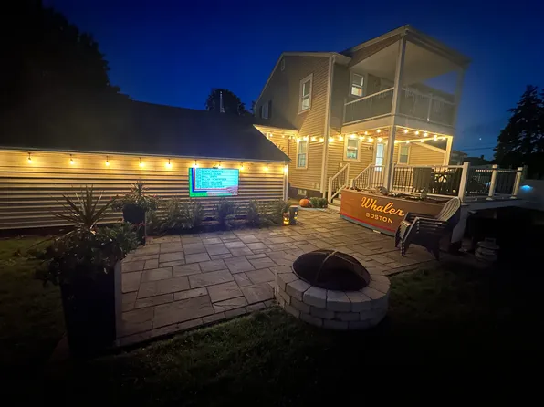 31-33 Windhurst Ave, East Providence, RI 02914