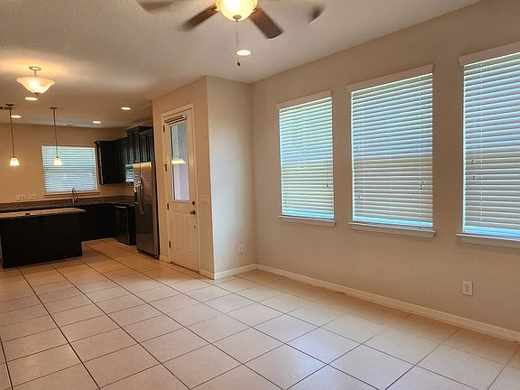 5th image of 3672 Brighton Park Cir