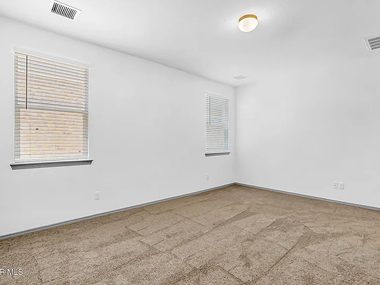 1657 Asbury St — Photo 12