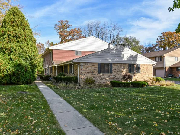 9510 West Maple COURT, West Allis, WI 53214