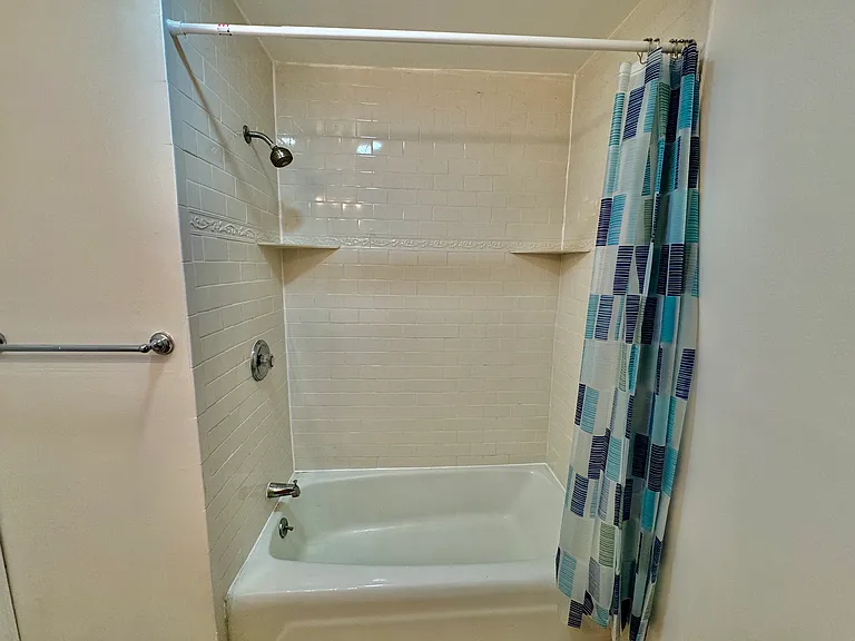 637 Cove Rd #C13 — Photo 14