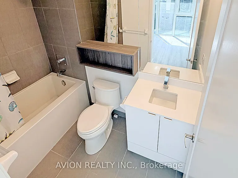 60 Princess St #205 — Photo 11