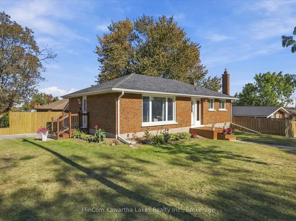 398 Applegrove Ave, Peterborough, ON K9H 5L7