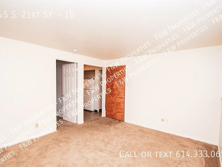 245 S 21st St #1B — Photo 3