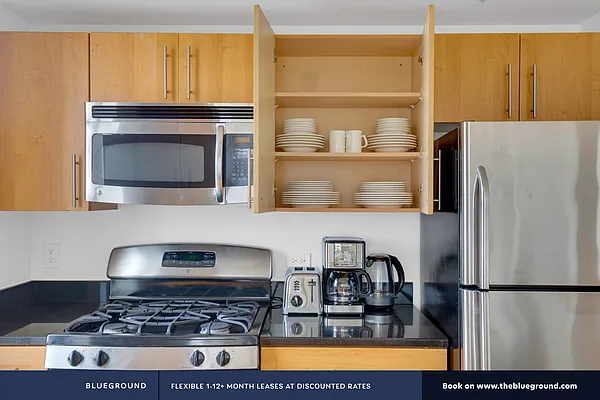 Rented by The Blueground | media 54