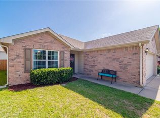 9924 Peregrine Trl, Fort Worth, TX 76108