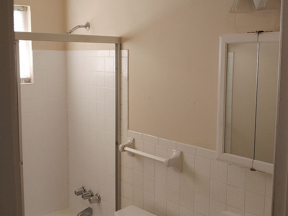 2nd image of 3012 Mayer Dr