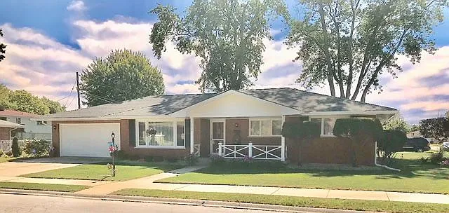 2279 184th Pl photo 1
