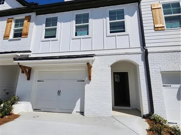 4237 Spring Valley Cir, Tucker, GA 30084