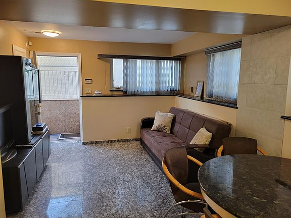 3rd image of 431 Atlantic Ave #1