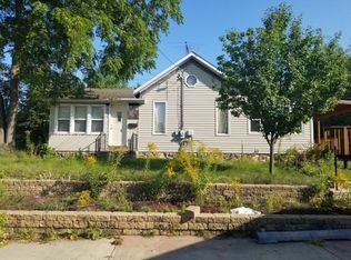 417 S Hancock Ave, Freeport, IL 61032
