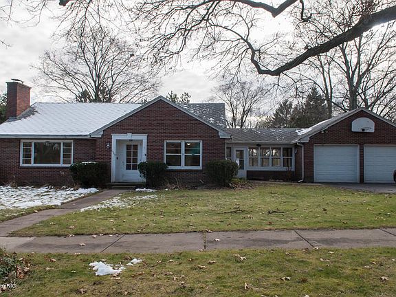 3rd image of 1507 W Lovell St