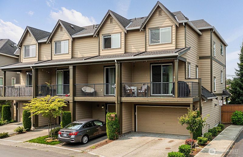 2nd image of 11202 19th Drive SE