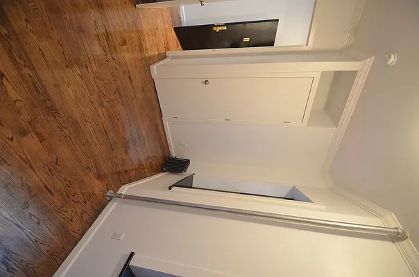 Rented by CITY SKYLINE REALTY INC | media 24