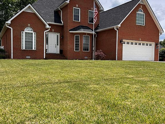5th image of 302 Brookside Dr