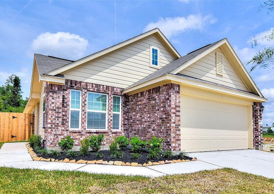 1st image of 16911 Wellington Forest Ln