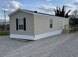 1533 Hillview Dr, Shelbyville, IN 46176