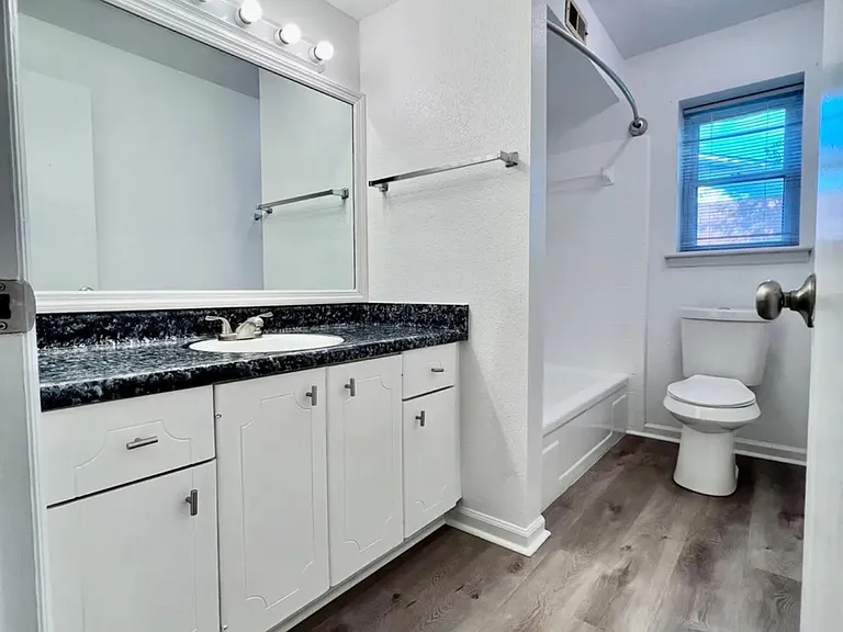 5050 Shoals Ln — Photo 6