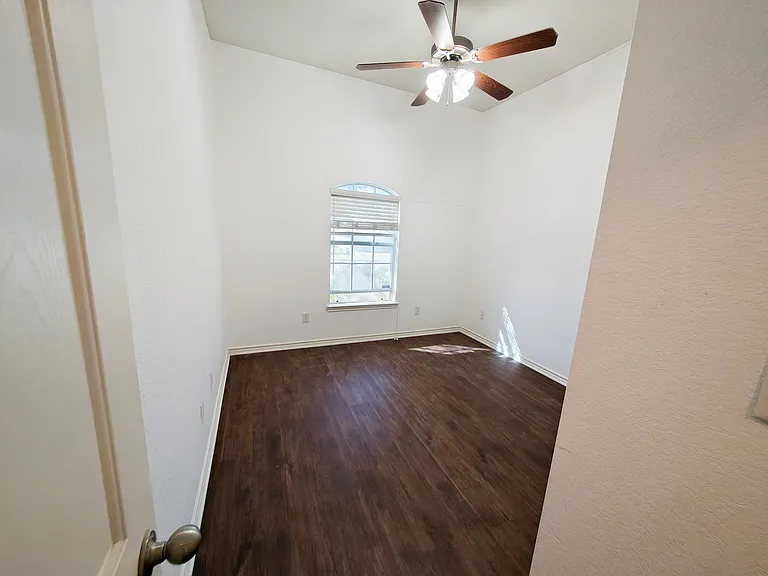 5617 Cobalt Ln — Photo 5