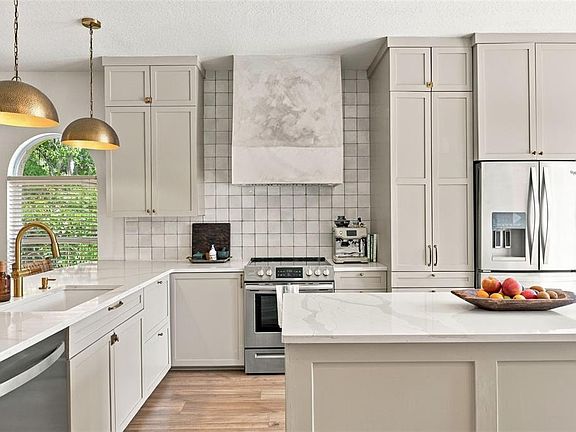 2nd image of 624 KINGSMILL COURT
