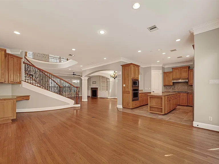5319 Fayette St — Photo 13