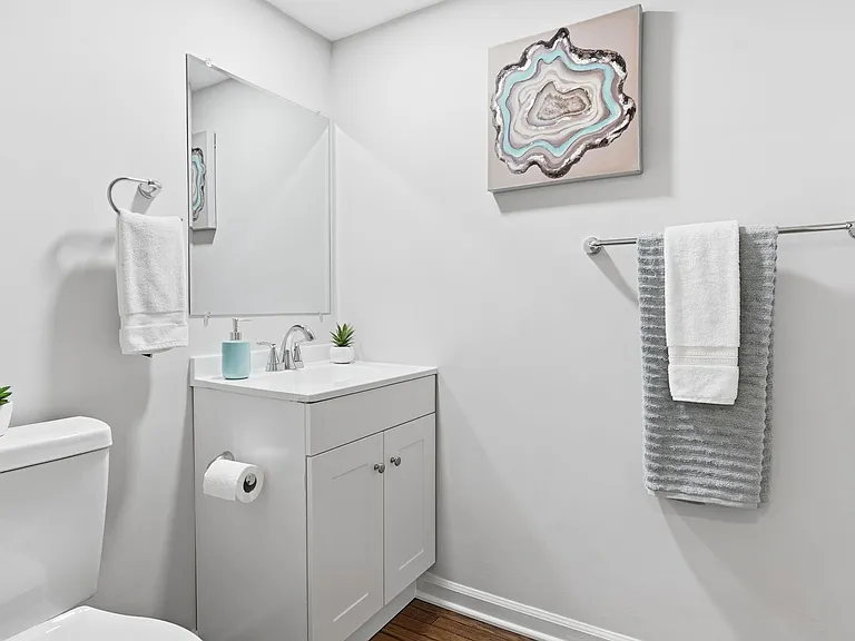2515 Tabor Ct — Photo 18