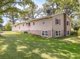 2884 McCloud Ave, New Hampton, IA 50659