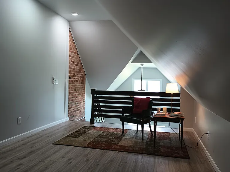 820 Kerr St — Photo 17