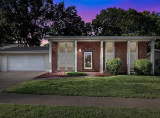 1242 Greenmar Dr, Fenton, MO