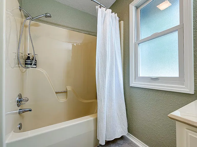 4 Lambeth Cir — Photo 13