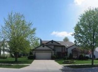 909 Timerlake Trl, Fort Wayne, IN 46804