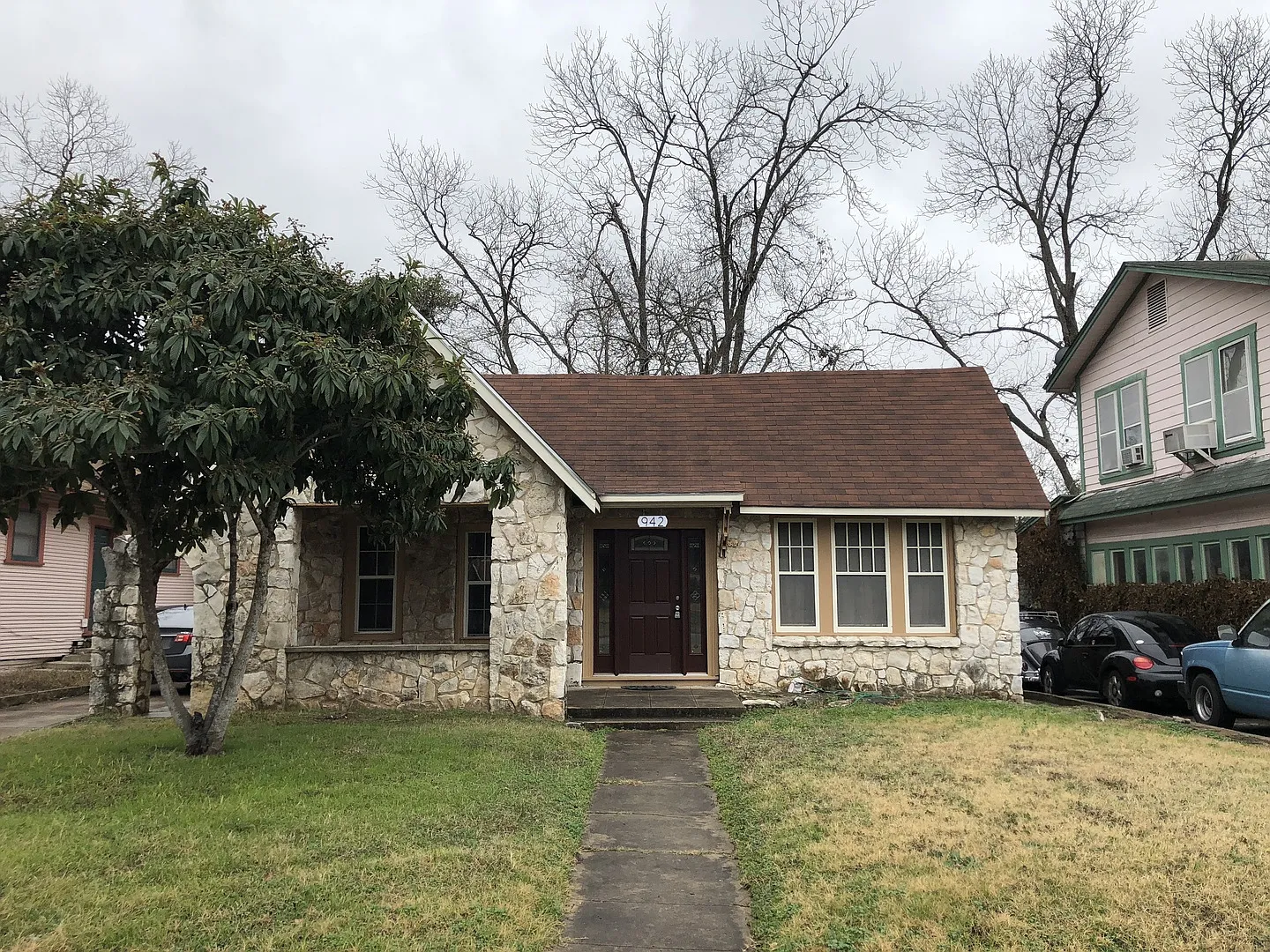 Highland Park 2/1 Home Ready for Move-In — Photo 1