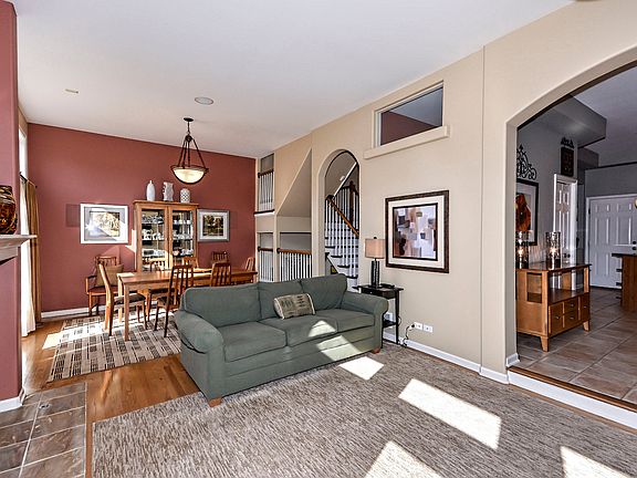 3rd image of 927 W Andover Ct #71