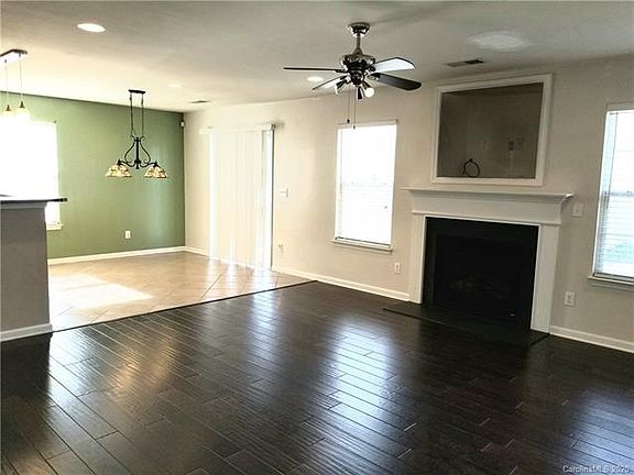 2nd image of 10826 Mountain Springs Dr
