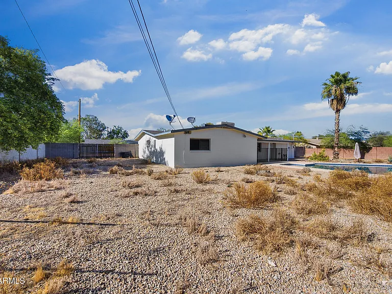 4213 E Sahuaro Dr — Photo 25
