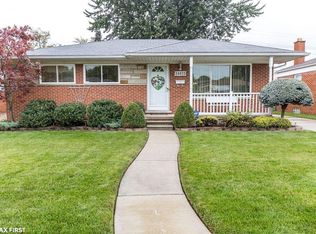 24615 Almond Ave, Eastpointe, MI 48021