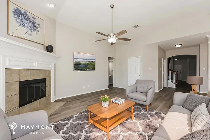 2625 Gardendale Dr — Photo 6
