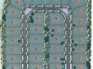 10 Landon Cir, Wheaton, IL 60189