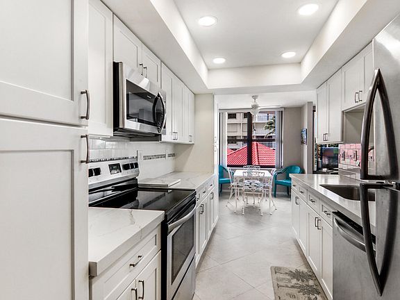 3rd image of 5480 N Ocean Dr APT A1d